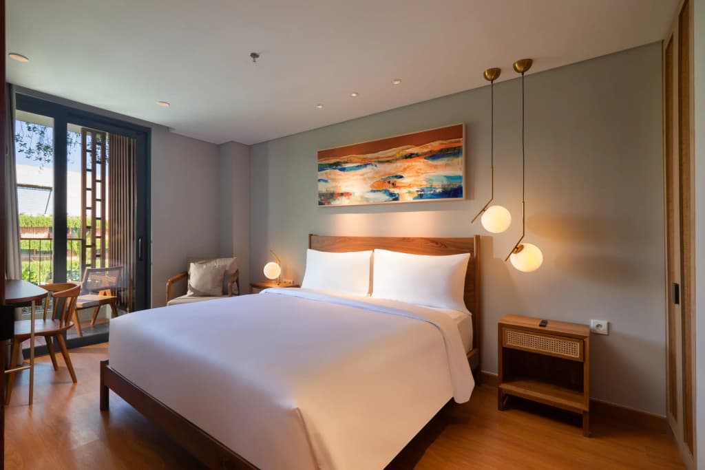 Beachwalk Residence - photo 2