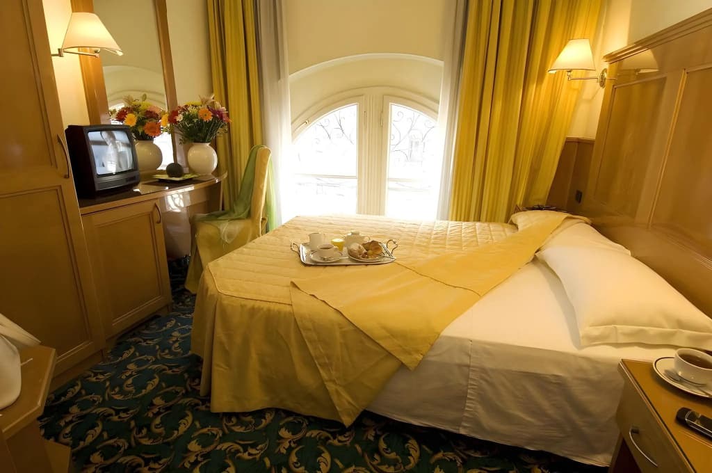 Hotel Cinque Giornate - photo 3