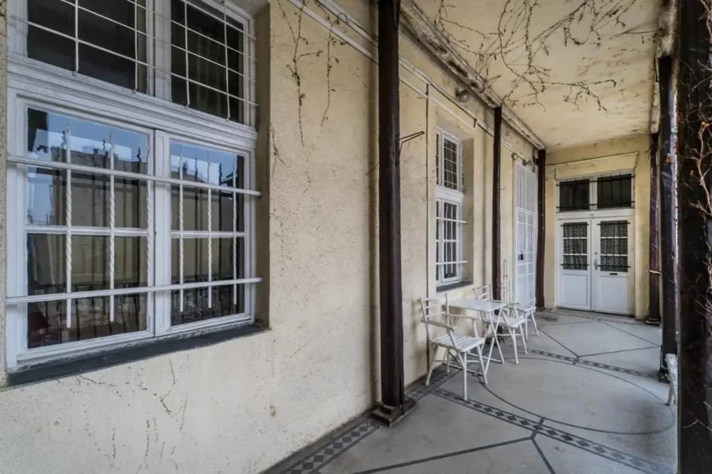BERTA - 4 Bedrooms, 3 Baths - photo 11