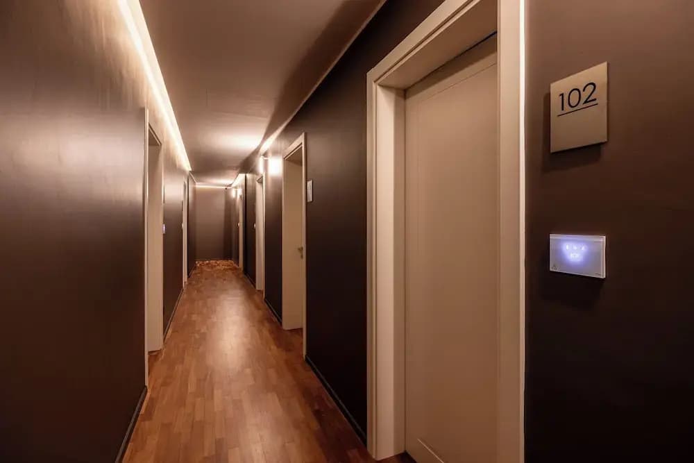 Aramis Deluxe Rooms - photo 14