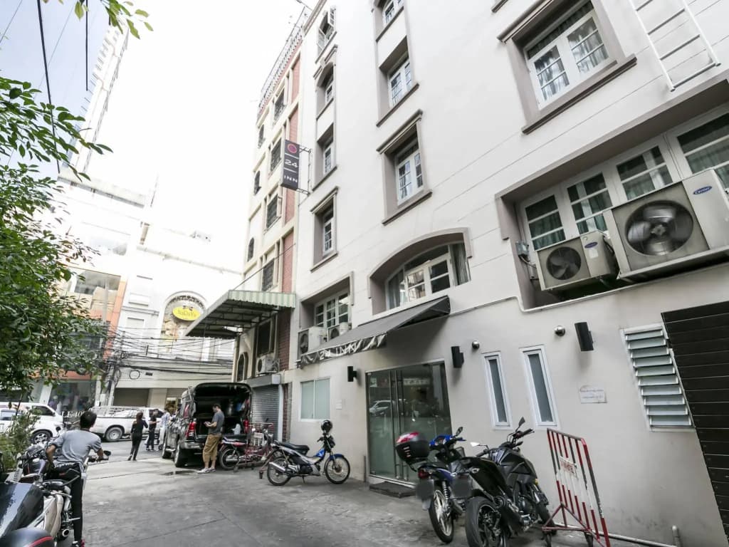 24 Inn at BTS Phrom Phong - photo 1