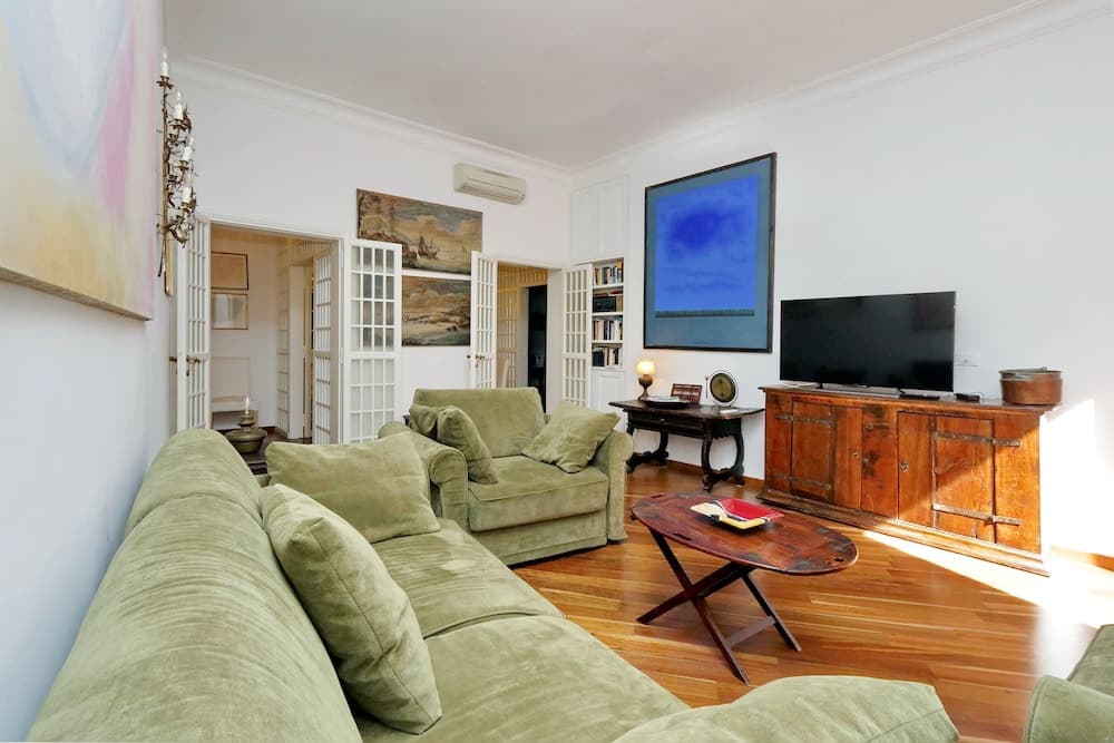 Pelliccia - WR Apartments - photo 3