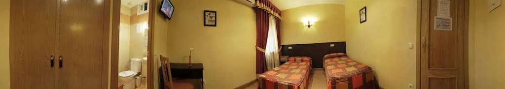 Hostal Las Cortes - photo 5