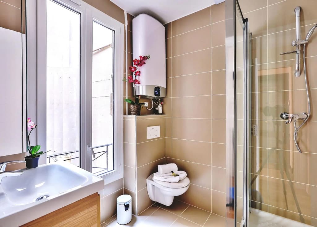 B 823 - Buttes Chaumont - Spacieux appartement - photo 7