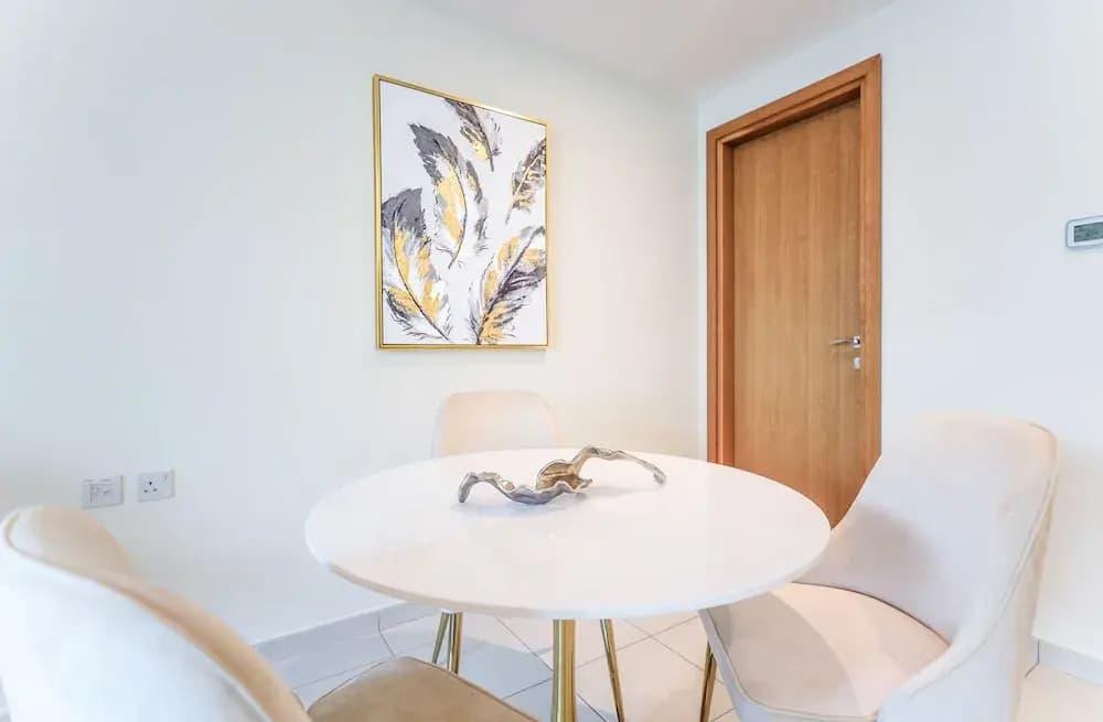 Elite LUX Holiday Homes - Modern Comfort Studio in Business Bay Dubai - photo 3