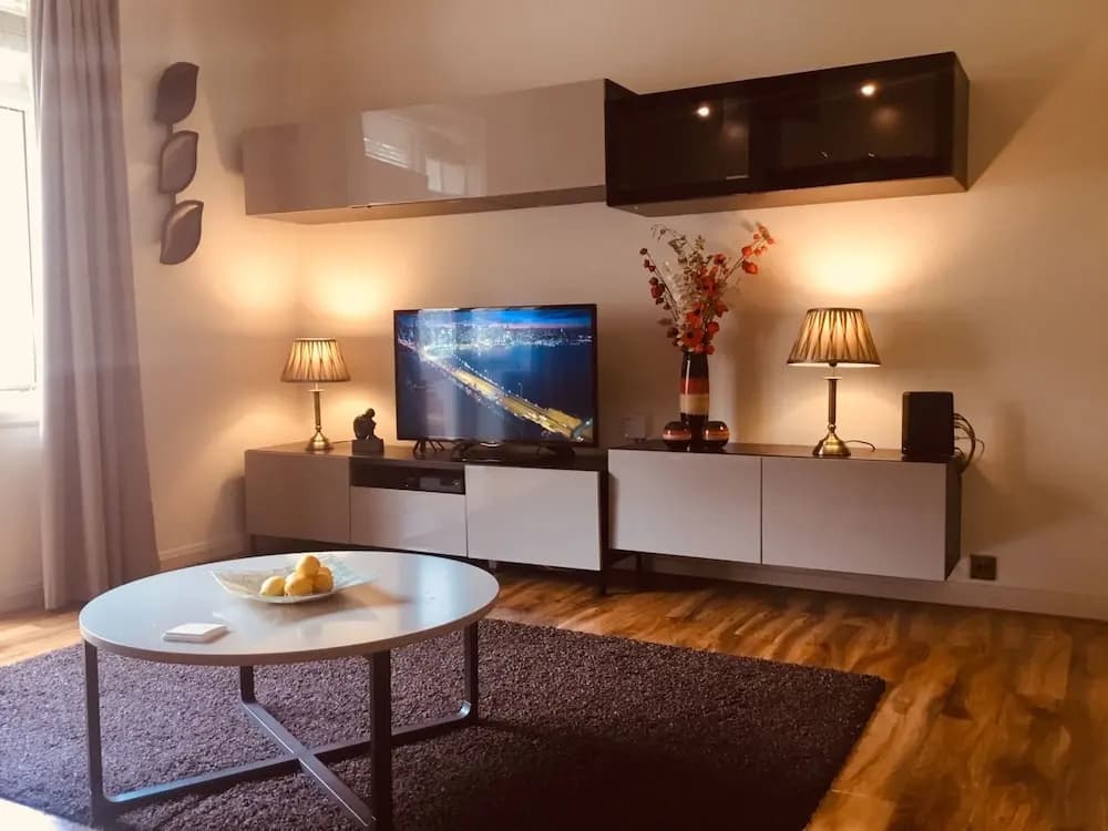 2 Bedroom Flat In Leafy Morningside - main photo