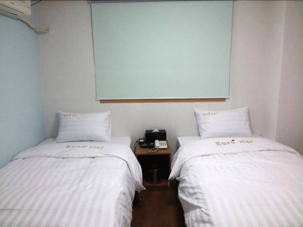 Euro Star Hotel - photo 2