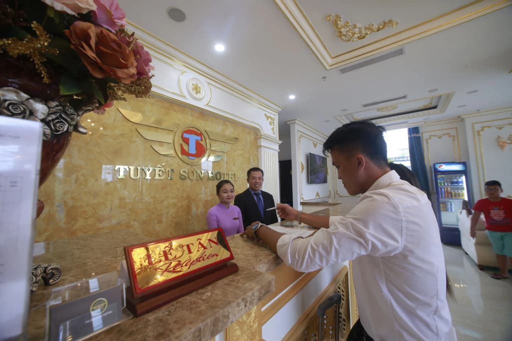 Tuyet Son Hotel - photo 35