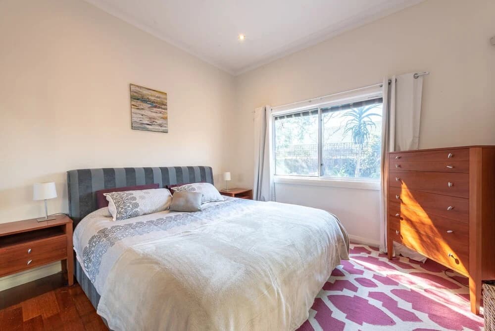 Gorgeous family retreat next to the CBD - photo 2