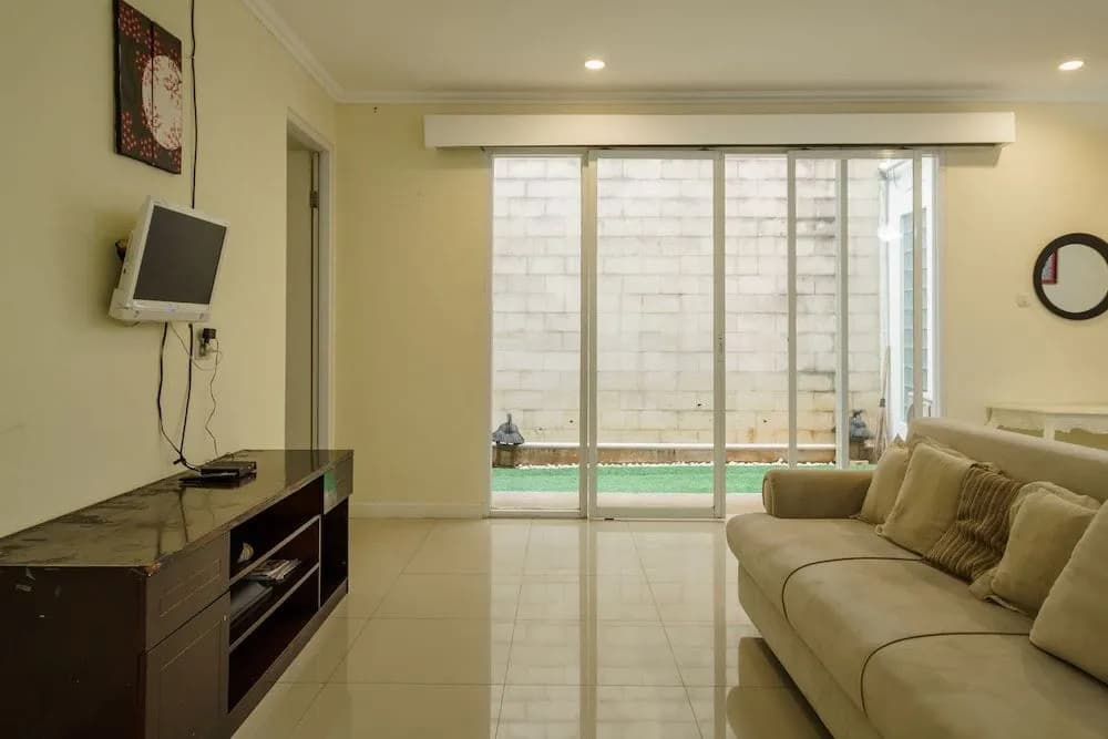 Residences by RedDoorz near Setiabudi One Mall - photo 4