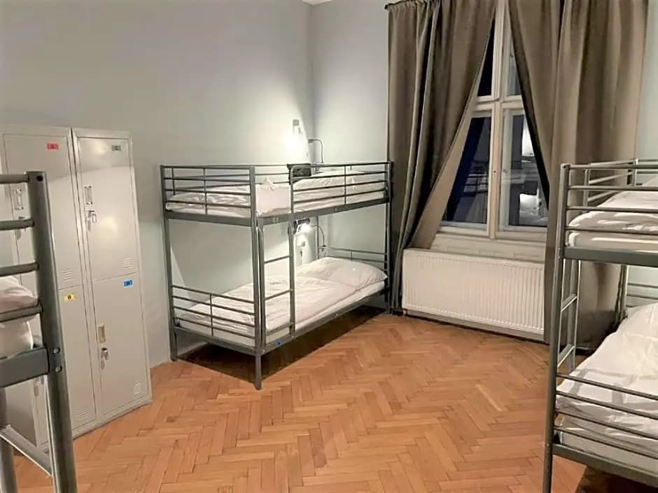 GLOBE Hostel Prague ADULTS ONLY - photo 6