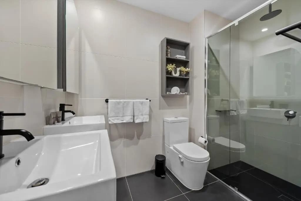 StayCentral Northcote Townhouse With Study - photo 7