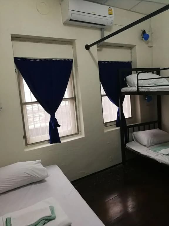 Sip N' Camp - Hostel - photo 2