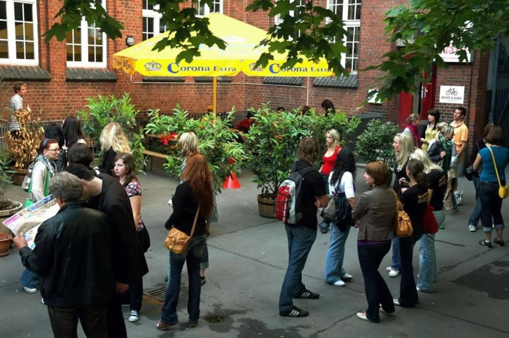 Three Little Pigs Hostel Berlin - photo 10