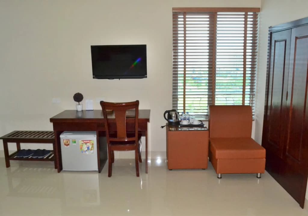Kenny Hotel - photo 8