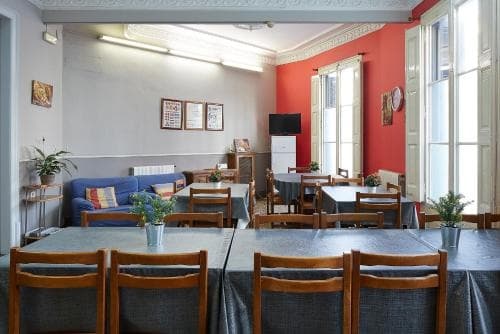 B&B Estudiantes Balmes - photo 3