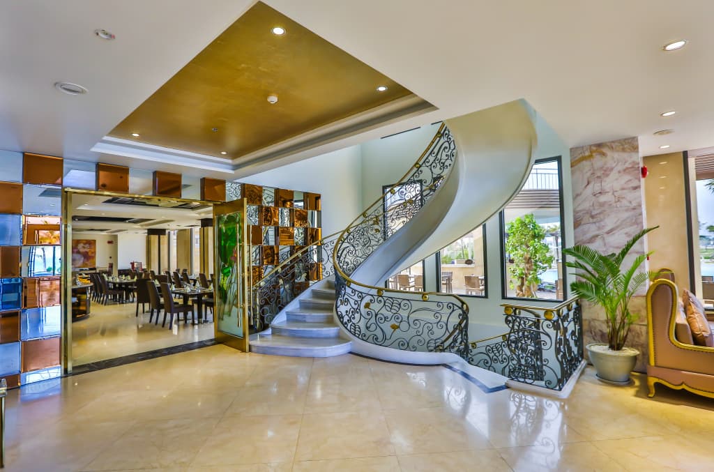 Holiday Beach Hotel Danang - photo 12