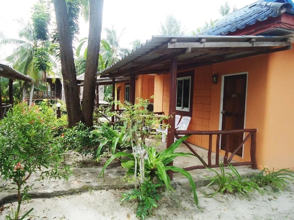 Raya Lanta Resort - photo 10