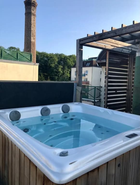 Romantic studio with jacuzzi - photo 9