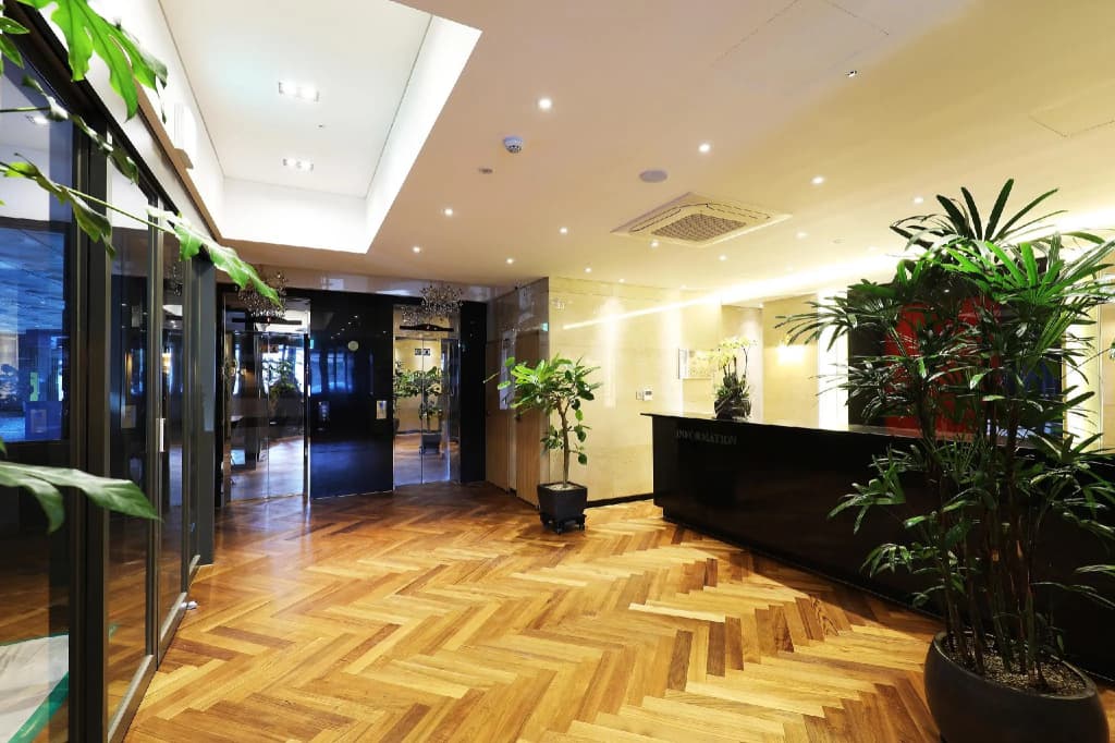 Elle Inn Hotel - photo 2