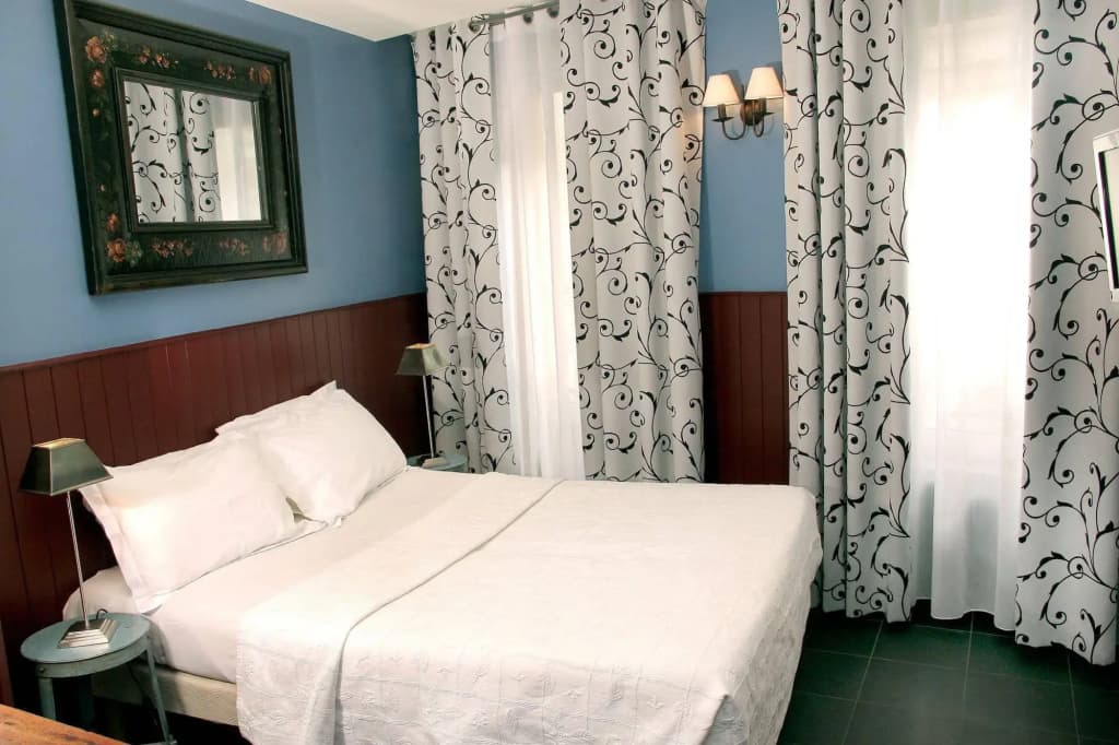 The Walled off Hotel Paris - photo 31