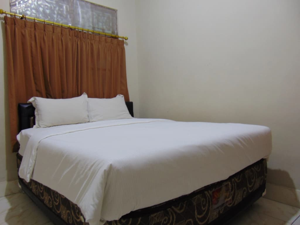 A Residence - photo 3