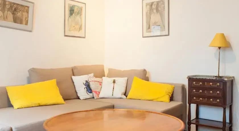 Longchamps Apartment - photo 4