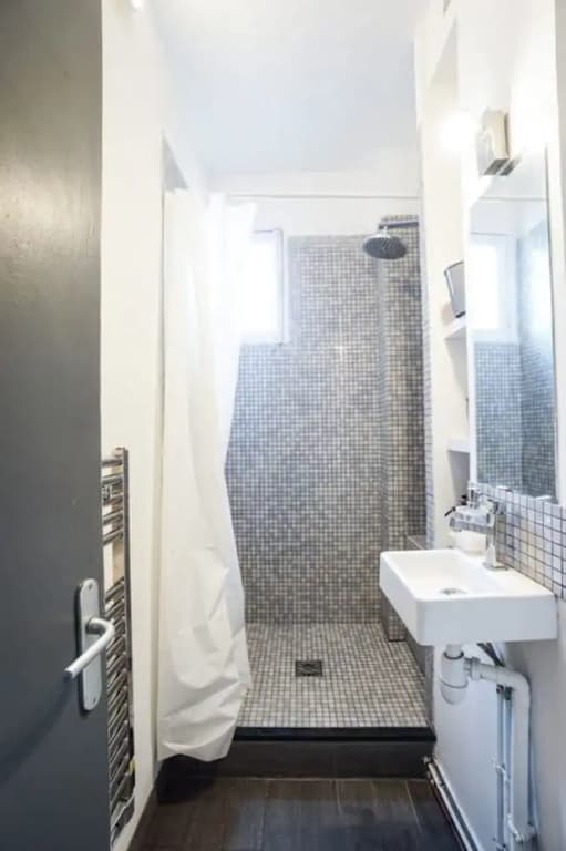 Charming apartment near PERE LACHAISE - photo 7