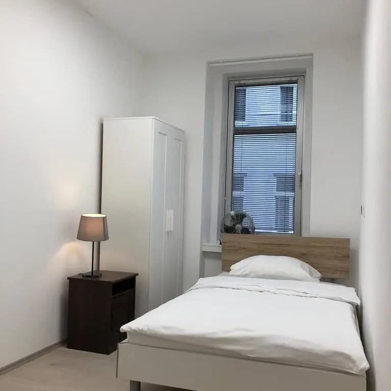 W&V Hostel - photo 2