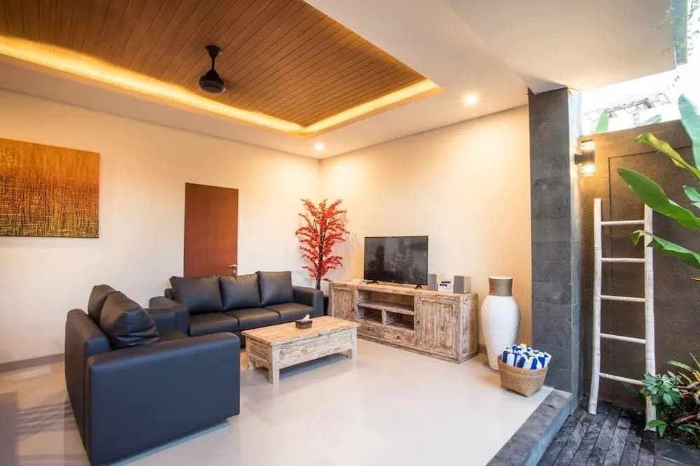 Sivart Villa - photo 2