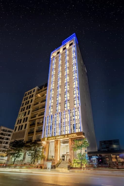 Mercy Emerald Hotel - photo 1