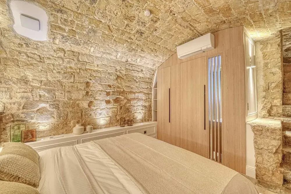 Central Historic Loft by Architect, Near Louvre - photo 5
