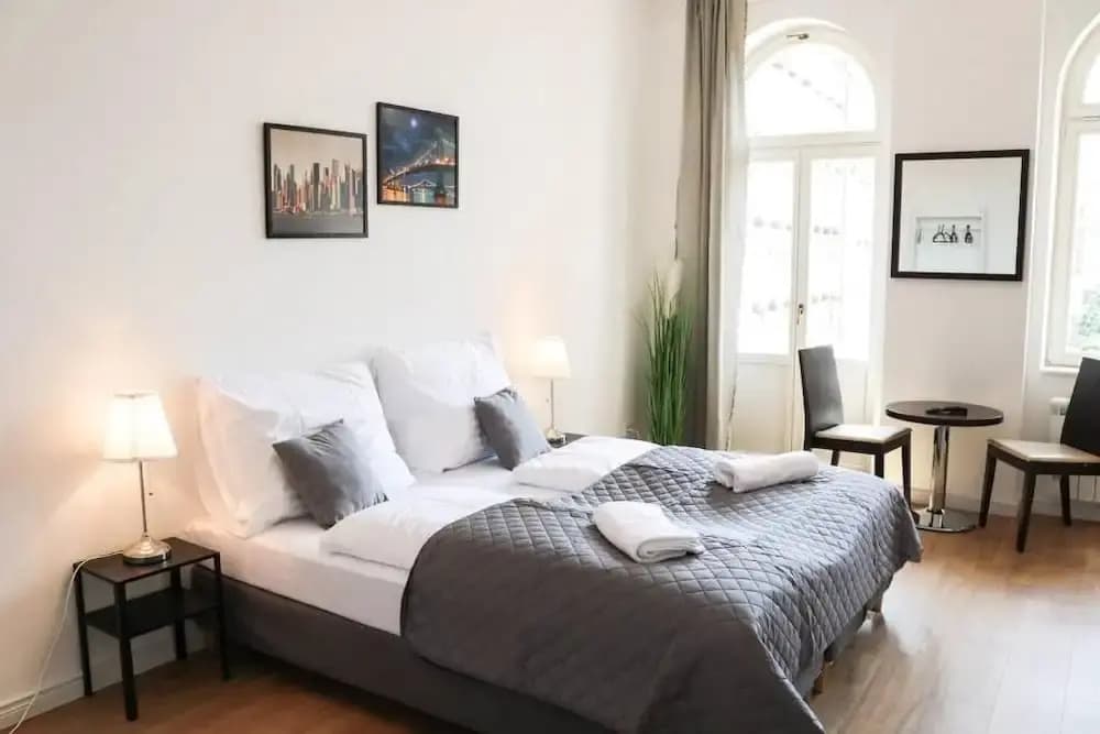 Rose suites and rooms - photo 1