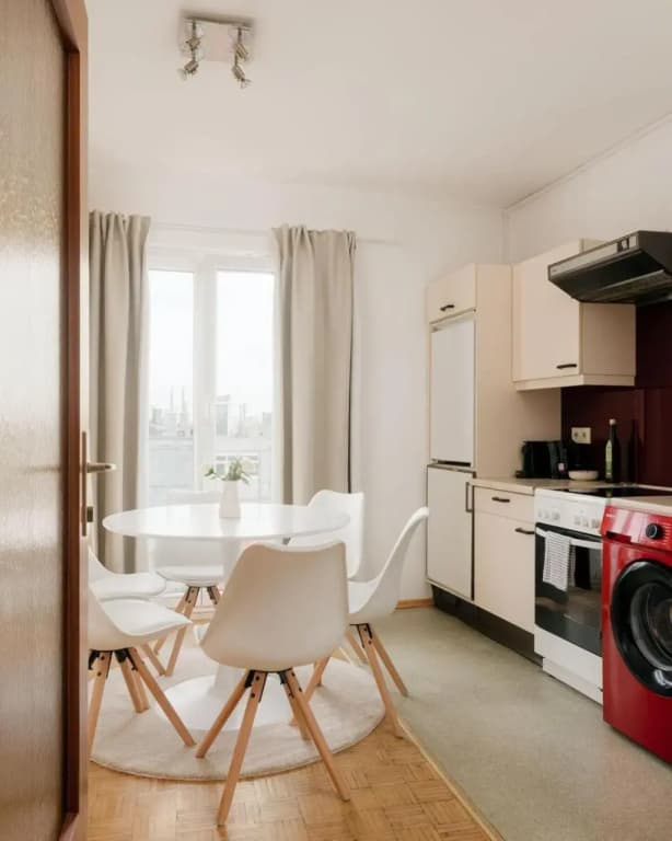 Apartment ZENTRAL direkt an U-BAHN STATION - photo 16