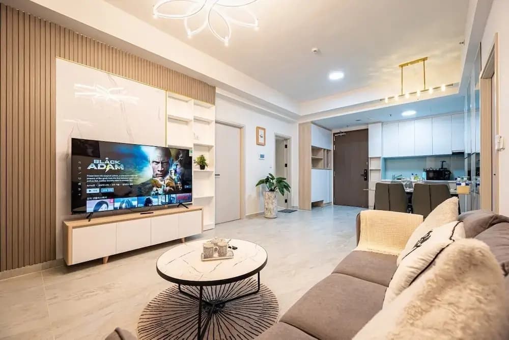 Happy Light Apartment in the Cardinal Court - photo 2