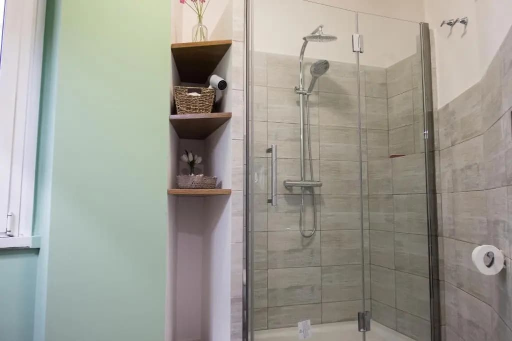 Glorioso Stylish Apartment - photo 9