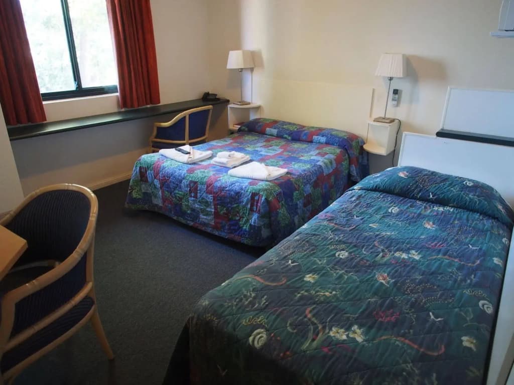 Linwood Lodge Motel - photo 4