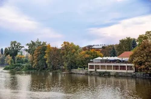 Riverside Apartment - main photo