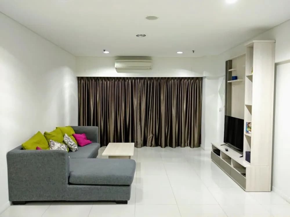 Twin Towers Dorms - photo 5