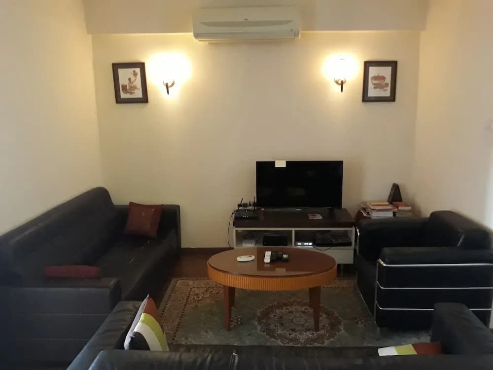 Final Destination Service Apartment - photo 3