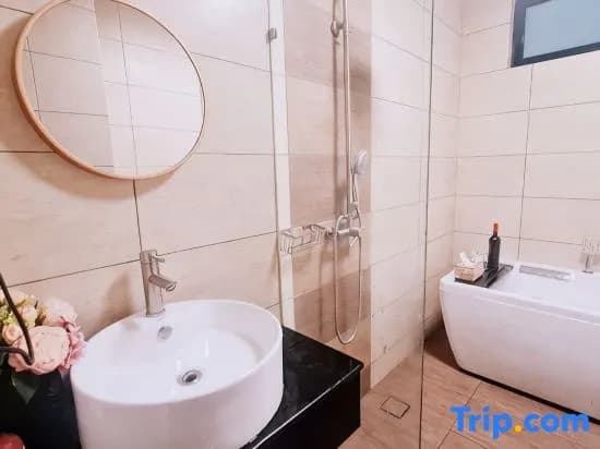 2-5pax Romantic Suite Bathtub Midvalley HMemories - photo 2
