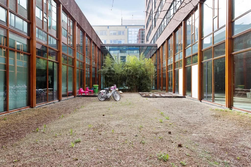 Hostelle - Caters to Women - photo 17