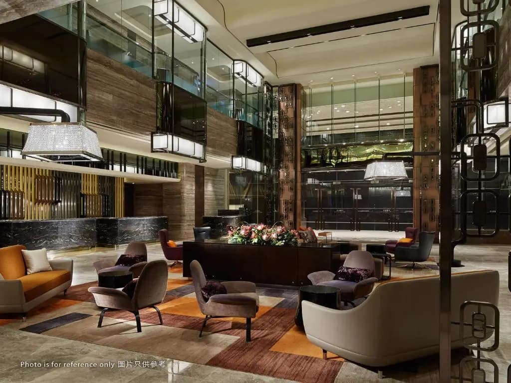 Royal Plaza Hotel - photo 15