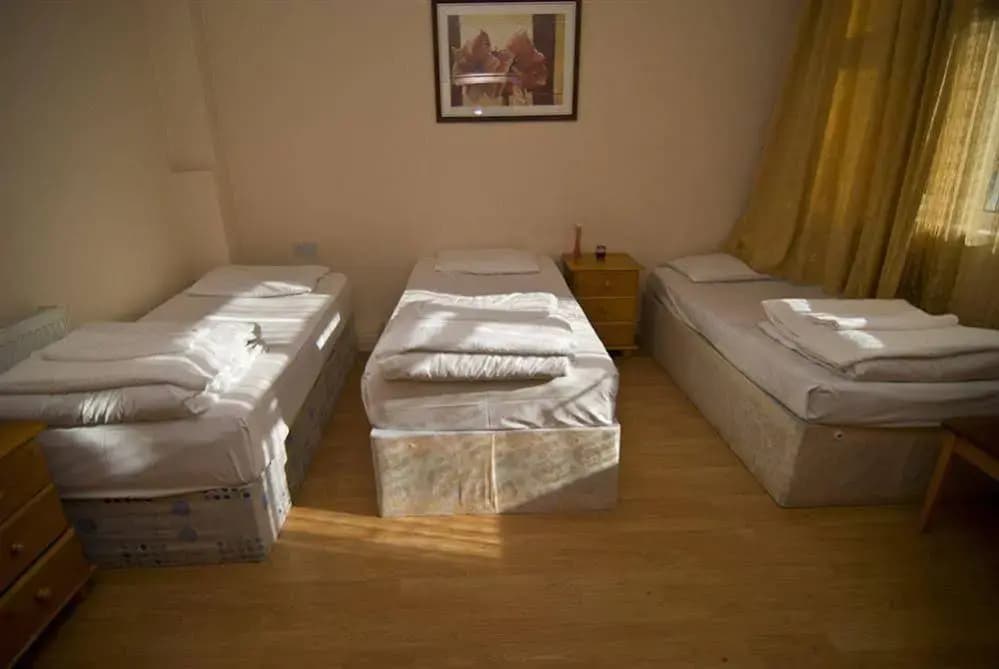 Gloucester Hotel - photo 5