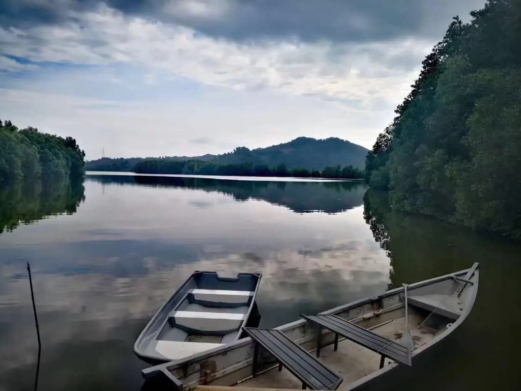 Gayang friendly water house homestay - photo 9