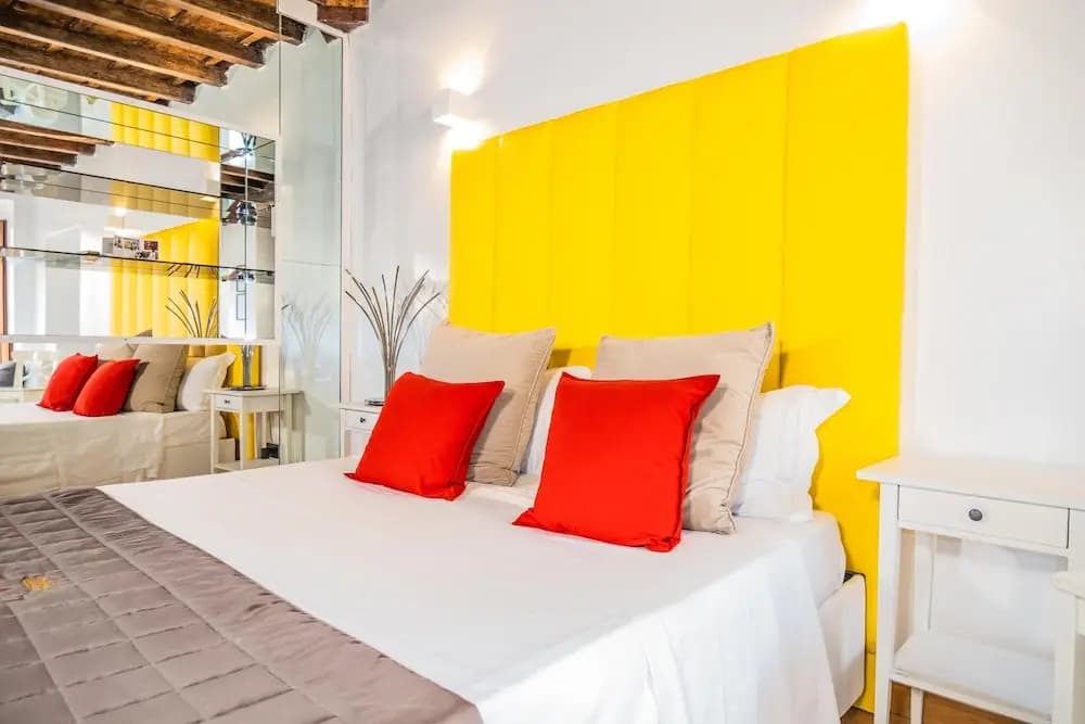 Trevi Queen Apartments - photo 5