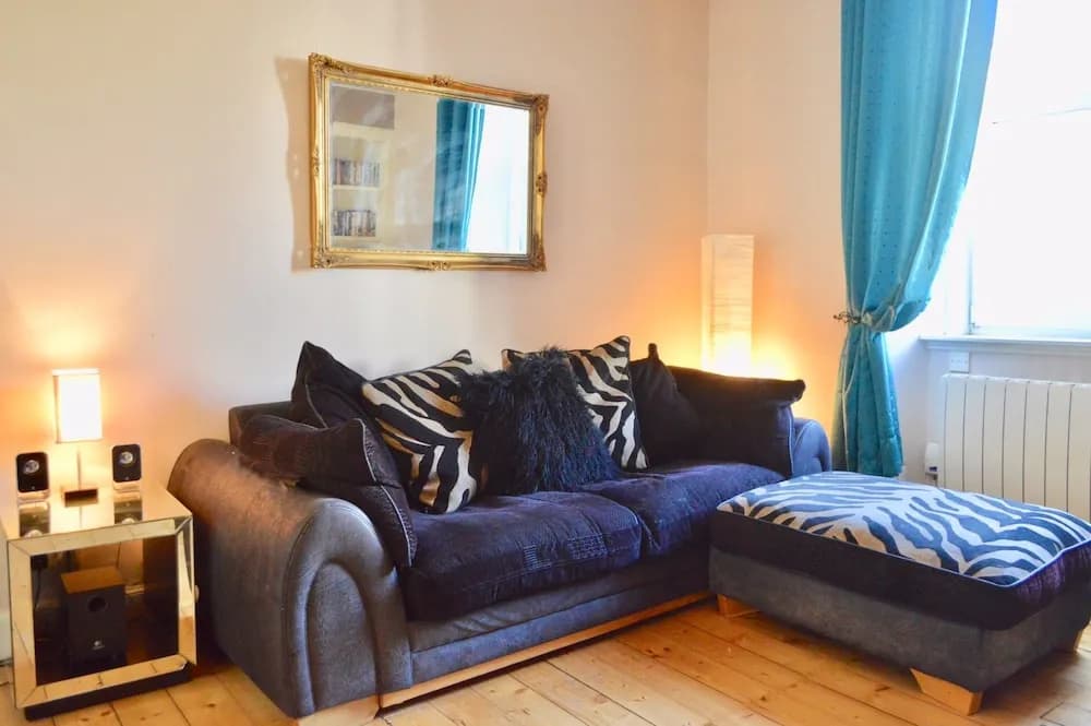 Central 1 Bedroom Flat Sleeps 2 - photo 4