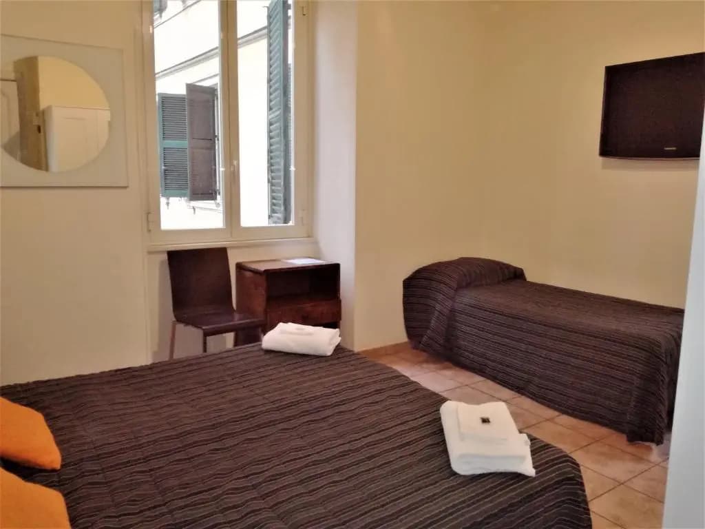 Marvi Hotel - photo 2