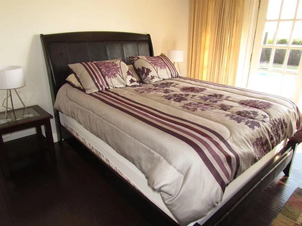 4 Bedroom Celebrity House with Pool & City View - photo 4