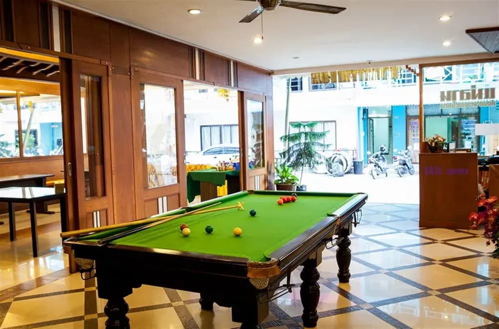 Triple Rund Place Hotel - photo 11